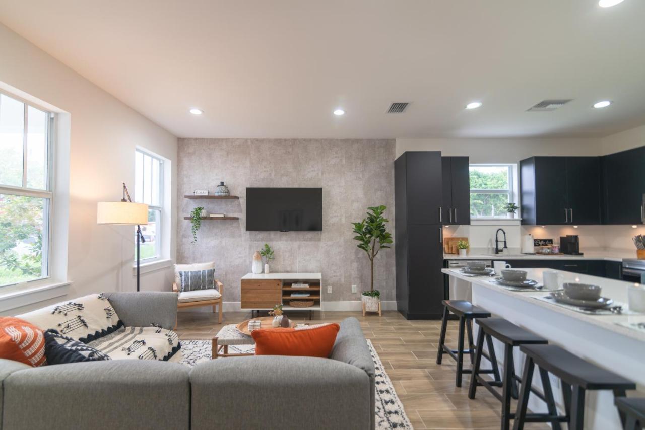 Private Cottage - King Beds, Brand New, Near Beach, Golfing, Shopping & Restaurants Lake Worth Beach Exterior foto